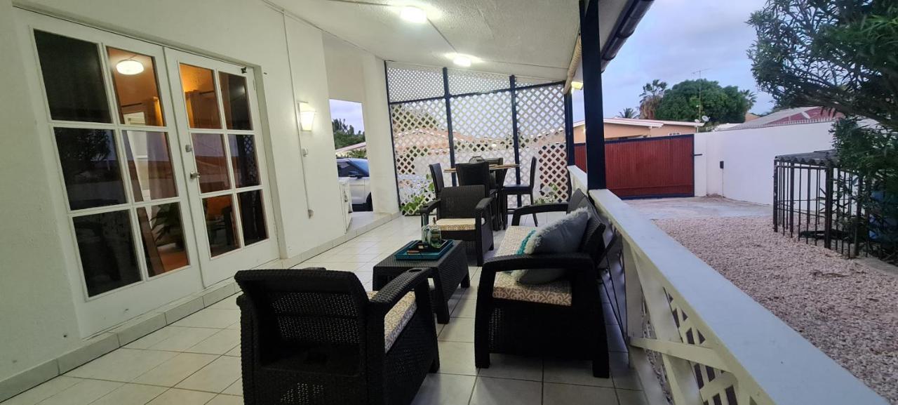 Family Villa With Big Pool And Absolute Privacy Willemstad Eksteriør billede